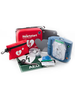 Närbild av Philips HeartStart HS1, en blåturkos hjärtstartare med symboler och knappar på vit bakgrund, förberedd för att ge livräddande behandling.